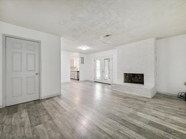 8814 Jason St, Houston, TX 77074