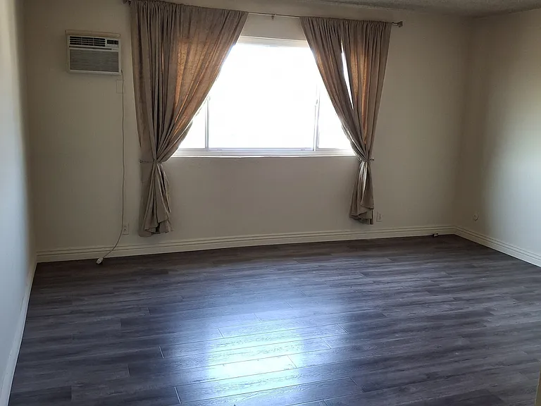 1016 S Marguerita Ave #D — Photo 13