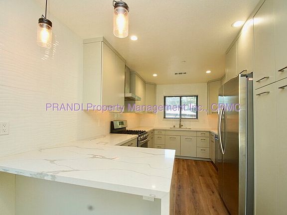 5th image of 18A Jefferson Ave