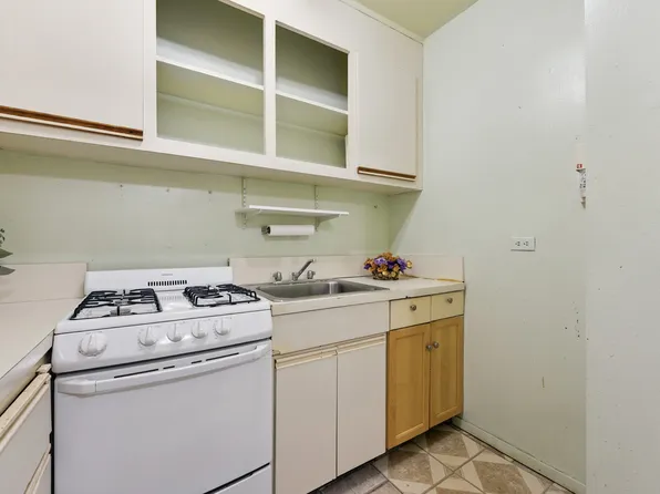 110-45 Queens Boulevard image 8 of 20