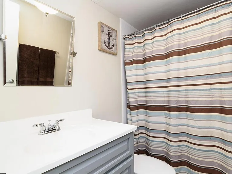 5909 Tamar Dr #4 — Photo 24