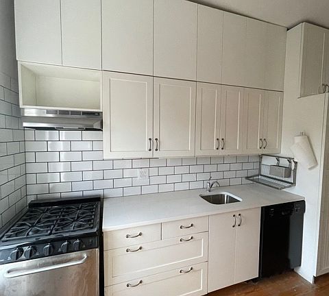2nd image of 274 9th St #3C