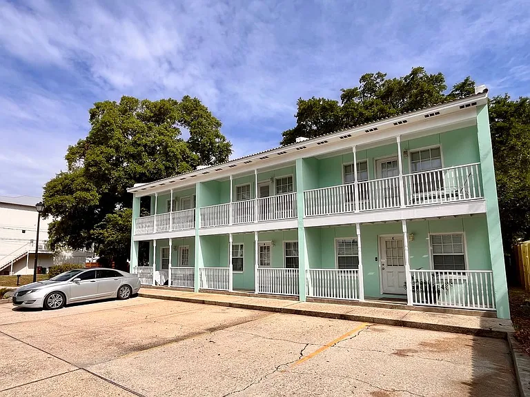 1496 Beach Blvd #B — Photo 3