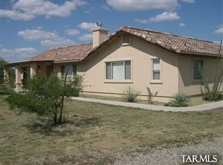 8168 E Goldenlark Cir, Hereford, AZ 85615