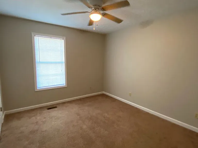 81 Eastwood Dr — Photo 6
