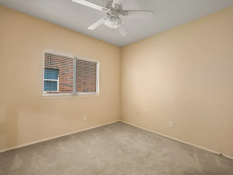 5817 Quicksilver Dr — Photo 21
