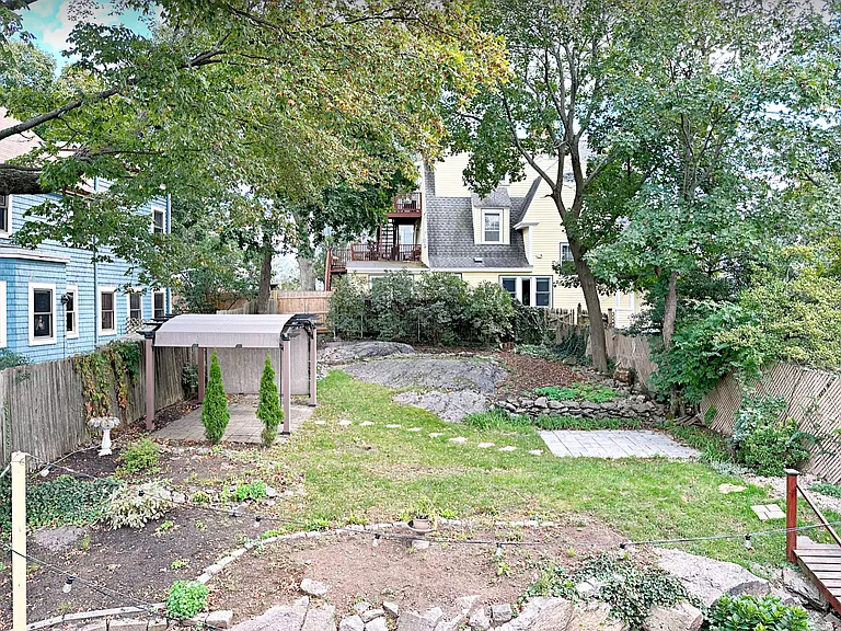 23-25 Grampian Way — Photo 13