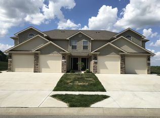 10818 Westover Rd, Peculiar, MO 64078