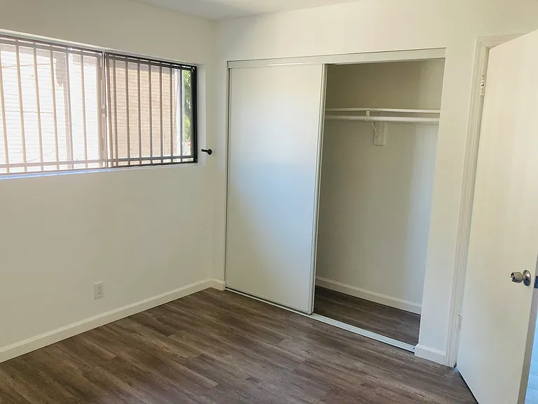829 N Bunker Hill Ave #A — Photo 11