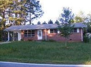 1147 Skyline Dr, Toccoa, GA 30577