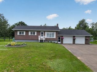 6 Paul St, Beaubassin East, NB E4P7Y5