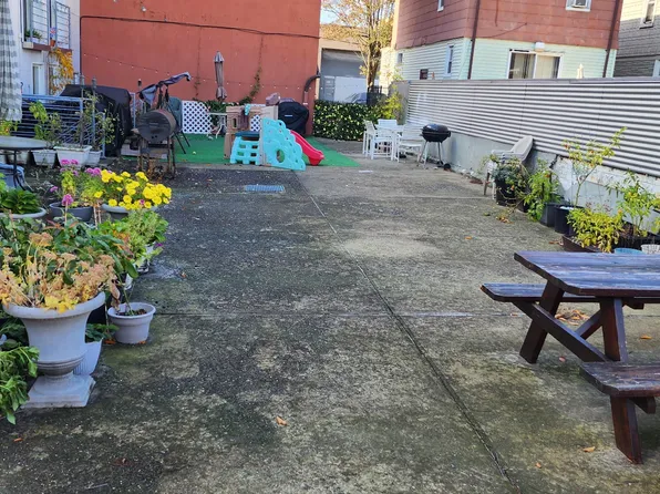 58-07 32nd Avenue image 6 of 6