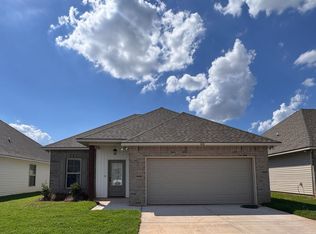 818 Venecia Dr, Bossier City, LA 71111