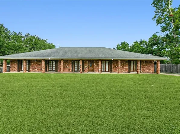 116 Villary Dr, Belle Chasse, LA 70037