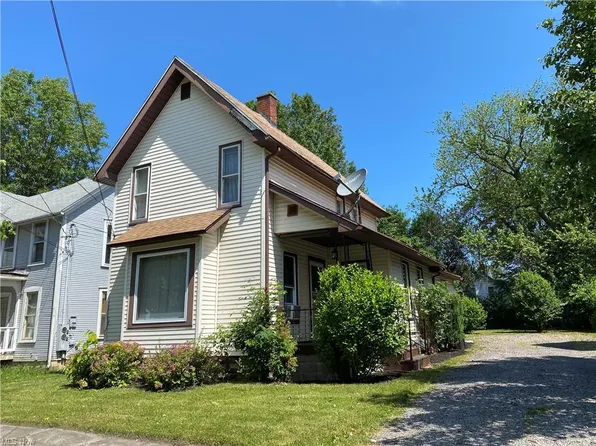 1649 W 8th St, Ashtabula, OH 44004