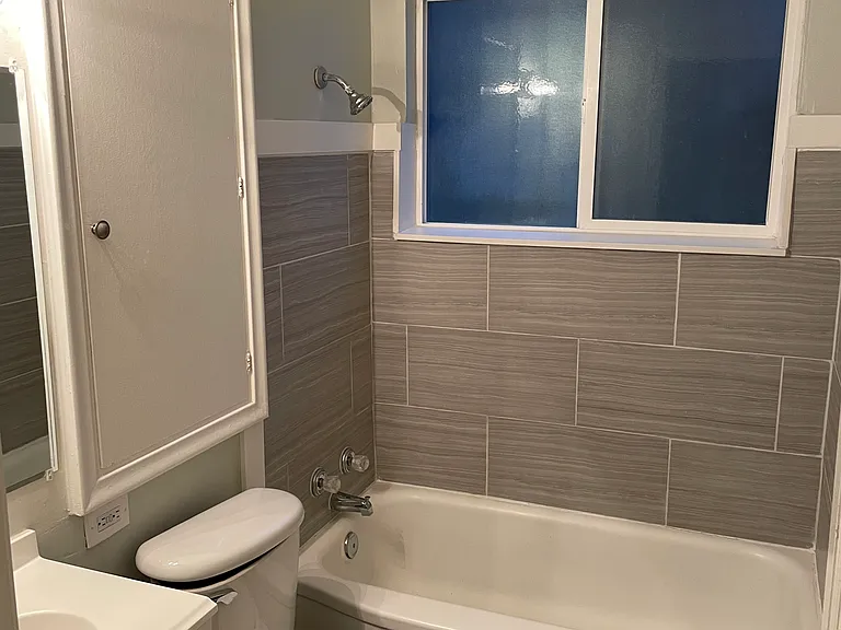 1077 W Briarcliff Ave — Photo 6