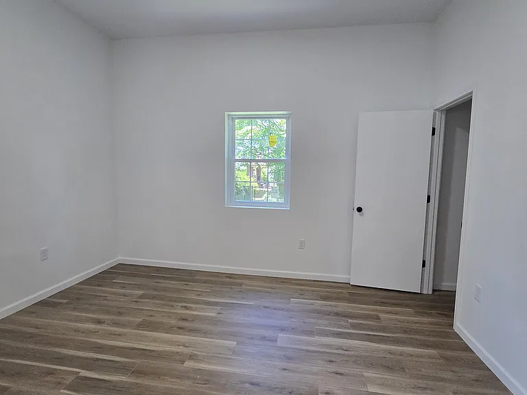 514 Lincoln Way E #1 — Photo 8