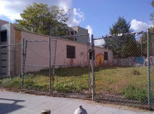 3270 31st St, Astoria, NY 11106