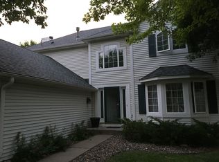 8440 Bradford Ct, Inver Grove Heights, MN 55076