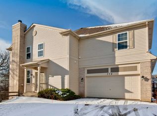 778 Oak Hollow Rd, Crystal Lake, IL 60014