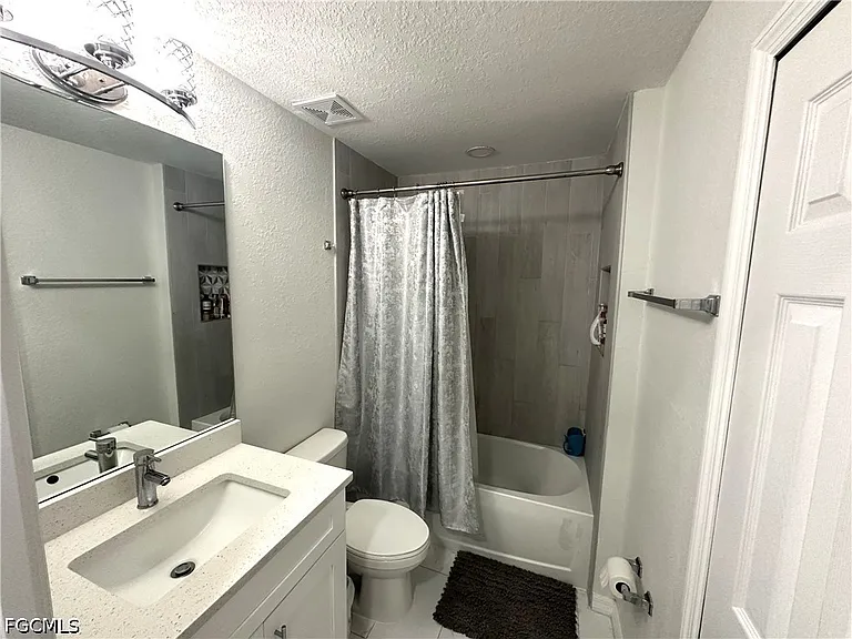 3710 38th St SW — Photo 22