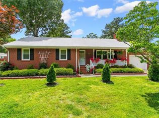 10 Burns Dr, Newport News, VA 23601