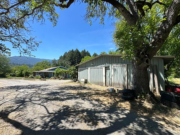3rd image of 1433 Red Cap Rd