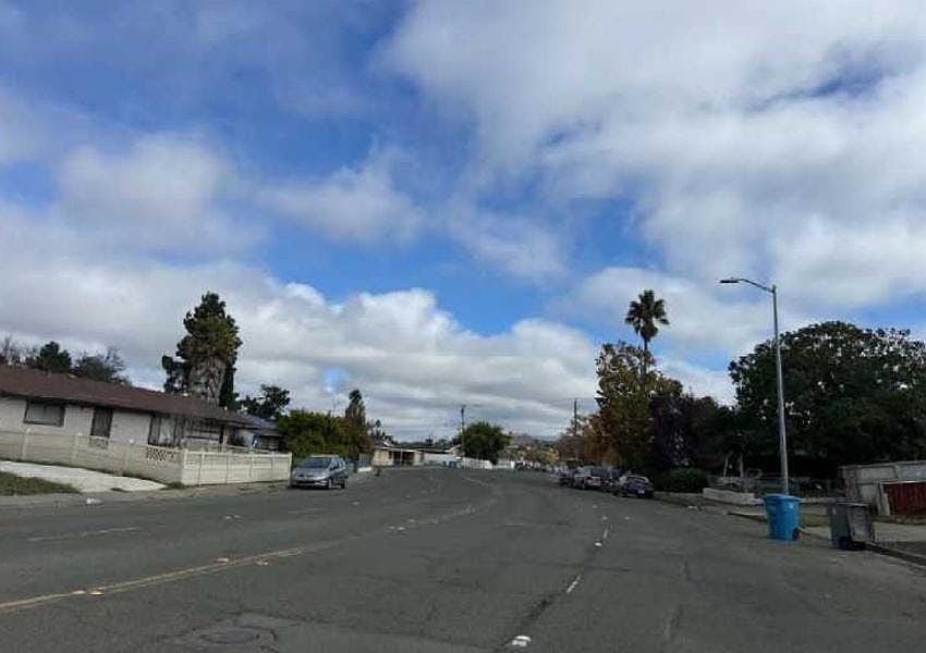 2nd image of 1821 Mini Dr