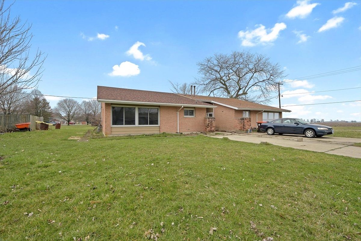 1633 Golfview Rd, Rantoul, IL 61866 Zillow