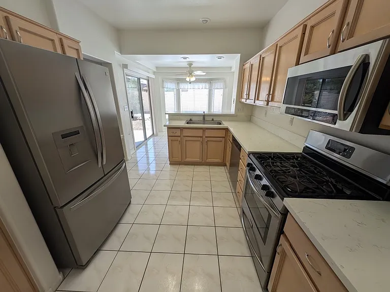 10113 Crescent Creek Dr — Photo 9