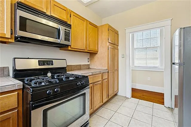 1826 Moss St #A — Photo 7