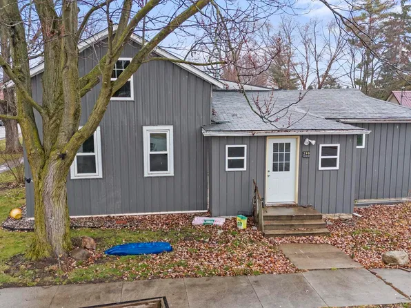 290 W Douglas St, Waterloo, IN 46793