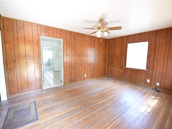 2nd image of 4225 Whitworth Dr