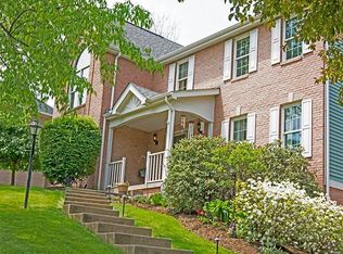 135 Pinehurst Dr, Cranberry Township, PA 16066