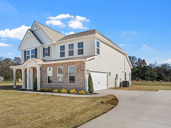 2nd image of 1408 Charles Dr