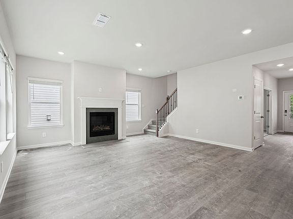 ATL_OaksatDawson_S447Brentwood_GreatRoom_94SequoiaLane