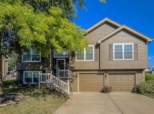 707 Canter St, Raymore, MO 64083