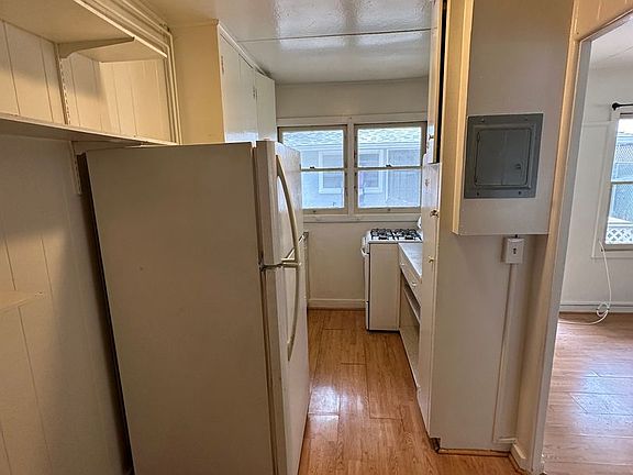 5th image of 428 Olohana St APT C