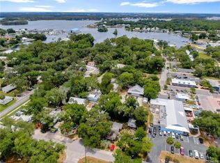 219 NE 4th St #1, Crystal River, FL 34429