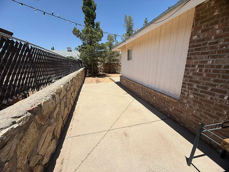 12005 Belfry Park Dr — Photo 16