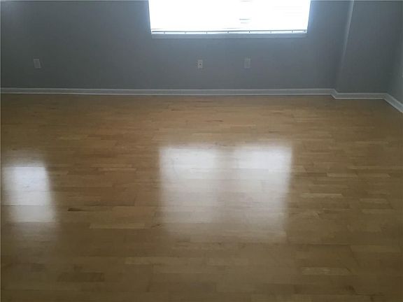 4th image of 800 Peachtree St NE APT 204