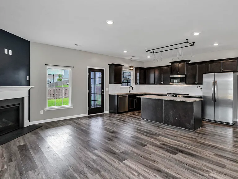 414 Tulip Way — Photo 12