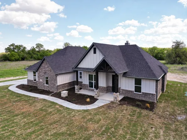 606 Central Rd, Weatherford, TX 76088