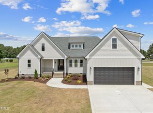 163 Lake Point Ln, Clinton, NC 28328