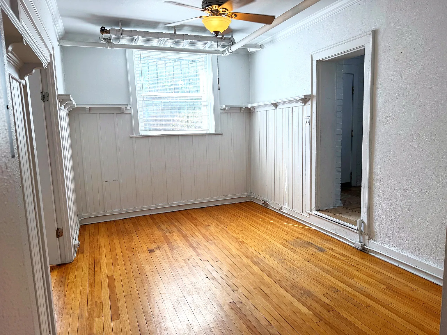 1 bed, 880 sqft, $1,350 — Photo 2