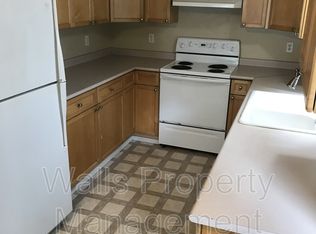 2447 NW 58th St APT B, Seattle, WA 98107