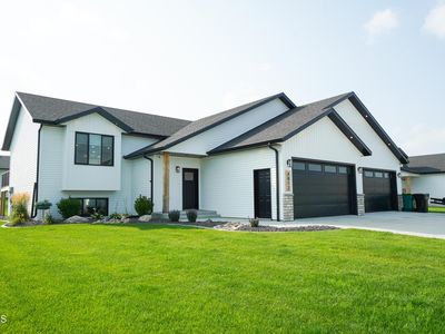 3812 Nickel St, Bismarck, ND, 58503