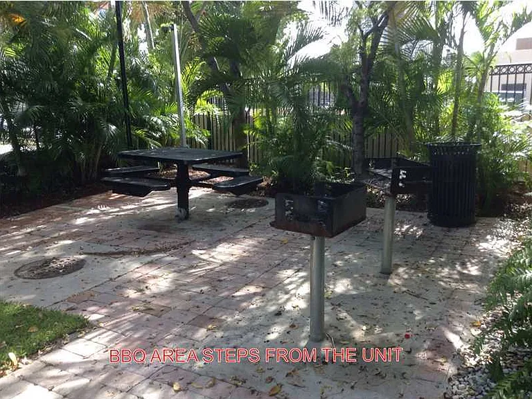 17150 N Bay Rd #2190 — Photo 3
