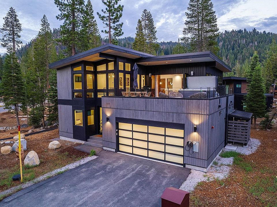 1st image of 377 Palisades Cir