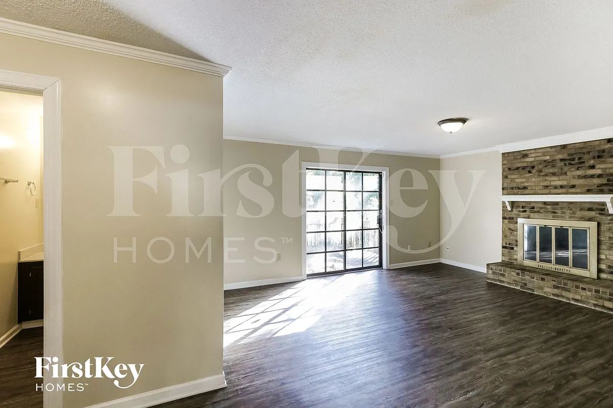 Photo 2 of 15 - 2984 Wood Thrush Dr - Memphis, TN Building Photo - 2984 Wood Thrush Dr